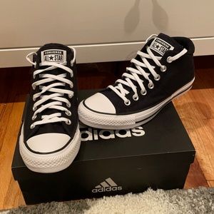 Converse mid high top sneaker